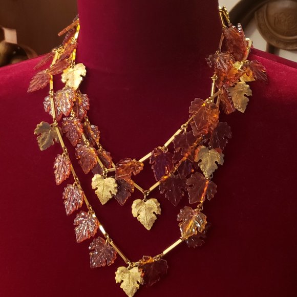 Rare Vintage Celluloid Autumn Leaves Necklace - Picture 13 of 13